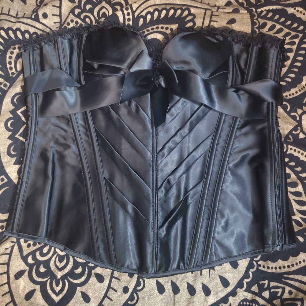 Stunning black satin corset top with tie-back and gorgeous details size Large